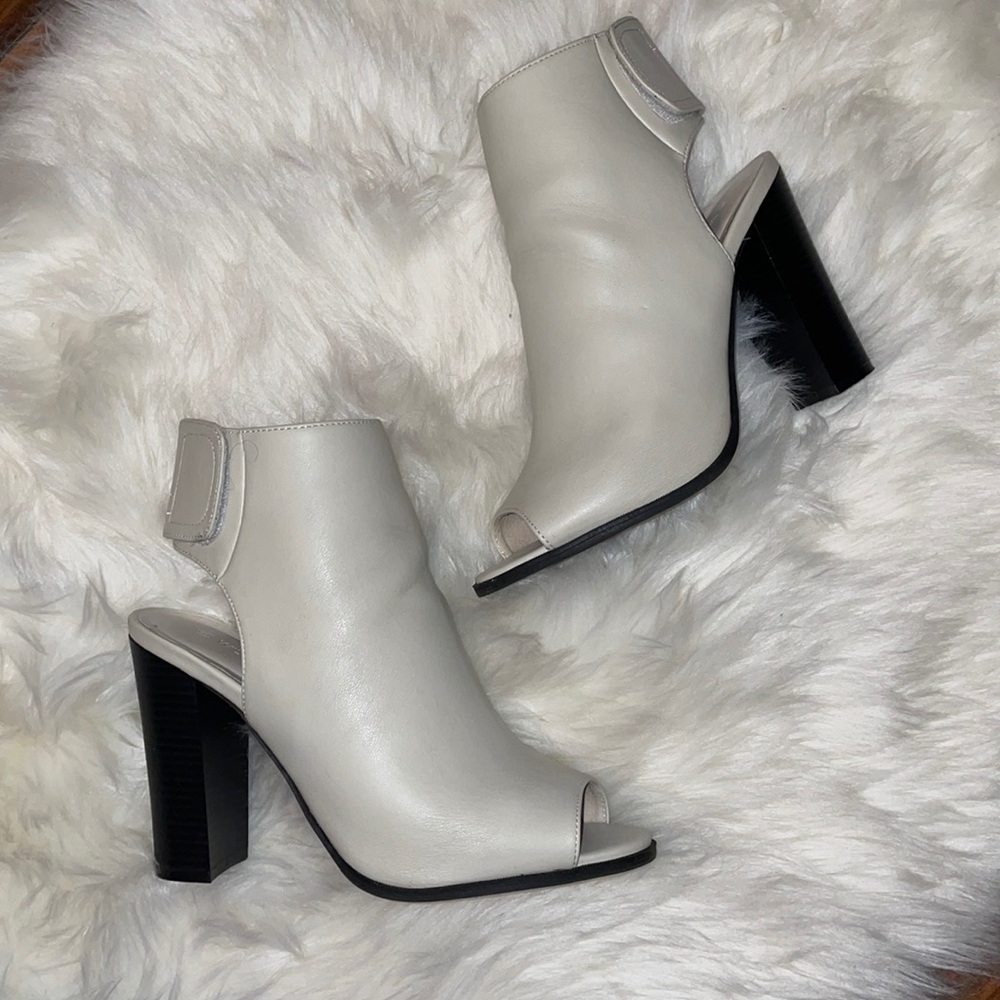 Wild Diva lounge, heels, size 9, color: stone
